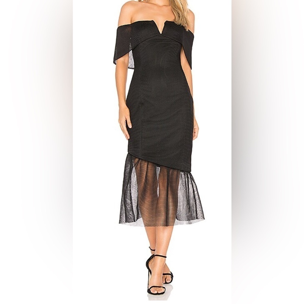 Elliatt Sz M Black Mesh The Fate Dress